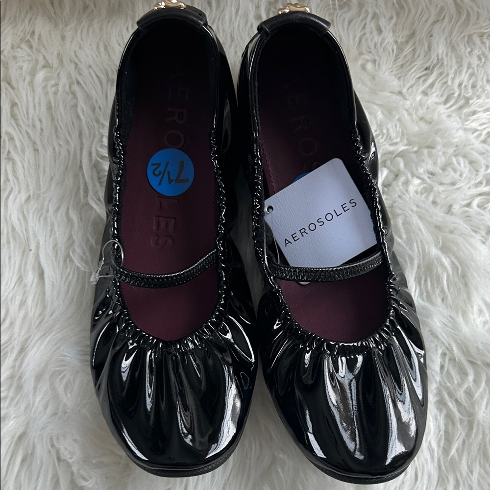 AEROSOLES Shiny Black Flats